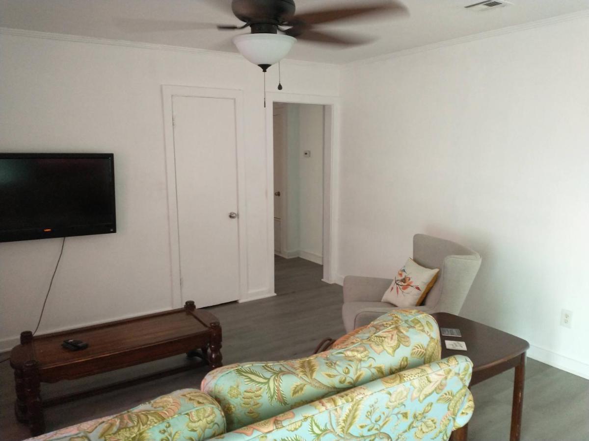 Welcome To Pineapple House! เพนซาโคลา ภายนอก รูปภาพ